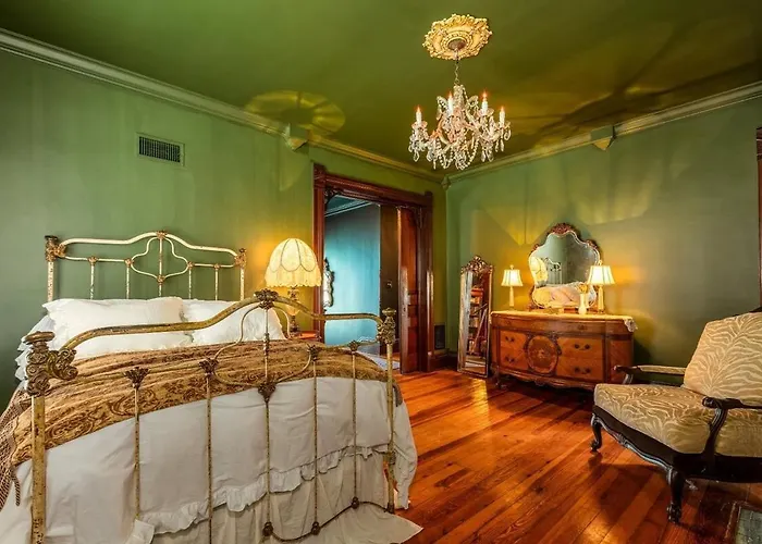 Magical Victorian Near Hiking Wine Trail Holiday home